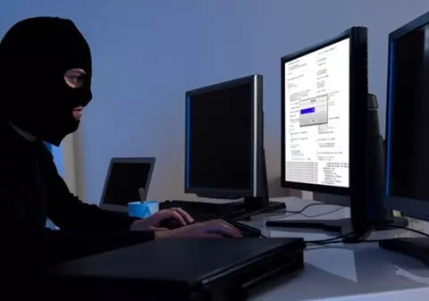 IT & Gadgets: Ce ţepe sunt la modă pe net şi cum să te fereşti de hoţi