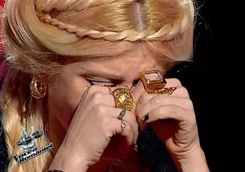 VOCEA ROMÂNIEI. Are 64 de ani, dar A FĂCUT-O SĂ PLÂNGĂ pe Loredana!