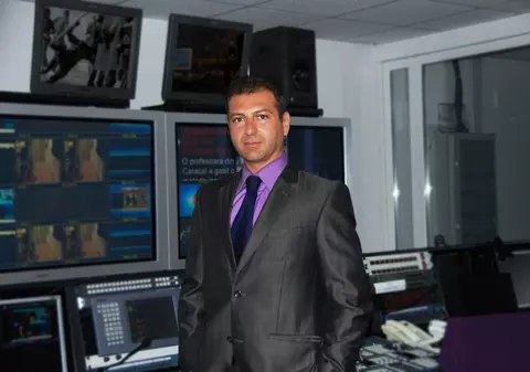 Nimeni NU L-AR FI CREZUT ÎN STARE! IMAGINI INEDITE DIN TINEREŢEA lui Christian Sabbagh CA ACTOR! FOTO