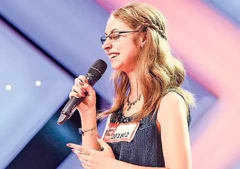 O nevăzătoare i-a lăsat pe juraţii de la «X-Factor» fără replică
