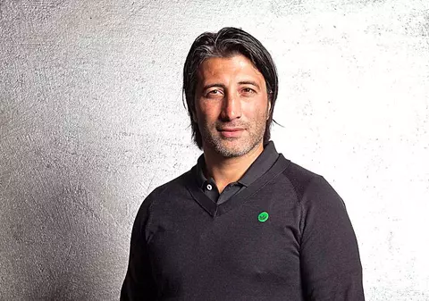 Murat Yakin, antrenorul lui Basel, are o firmă de construcţii şi două restaurante