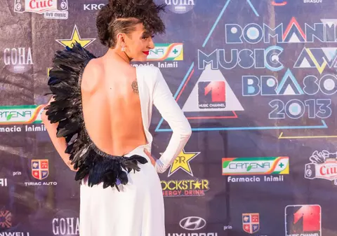 EXCLUSIV! CEA MAI PERICULOASĂ SITUAŢIE PRIN CARE A TRECUT GIULIA: "S-A RUPT PLACAJUL SUB MINE...!" | FOTO