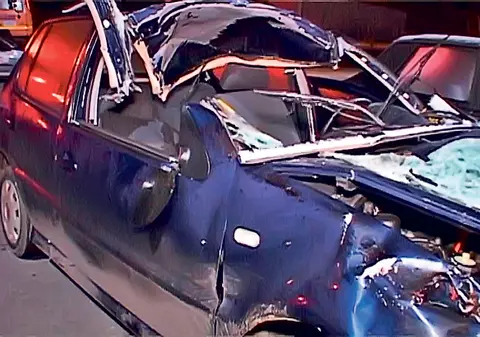 Tragedie în noaptea nunţii! Naşa a murit în accident, mireasa este în comă!