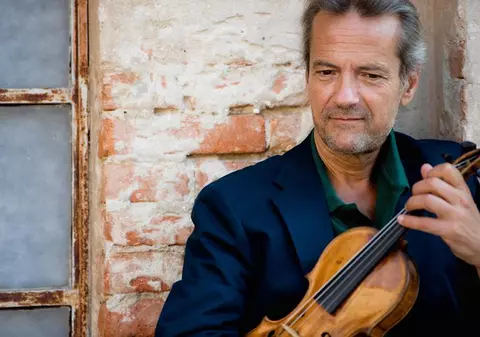 Uite CINE CÂNTĂ la ATENEU de ZIUA REGELUI!