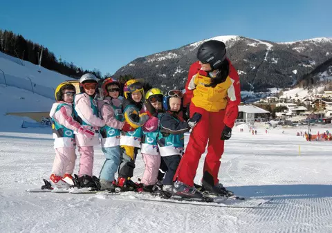 Schi în Carinthia, frumoasa staţiune din Alpii austrieci 