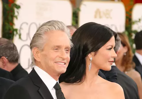 După ce ŞI-AU ARUNCAT VORBE GRELE ÎN PUBLIC, Catherine Zeta-Jones şi Michael Douglas s-au împăcat