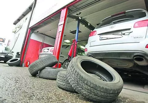 ŞOFERII CARE ŢIN LA BANII LOR trebuie să ştie asta! Ce se întâmplă pentru cei care nu montează cauciucuri de iarnă înainte de 1 noiembrie?