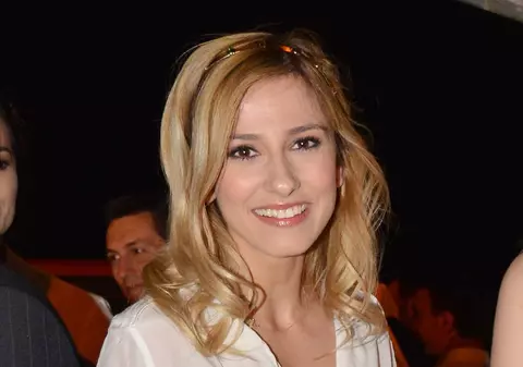 Dana Rogoz: "La un moment dat, câştigam mai bine decât ambii mei părinţi"