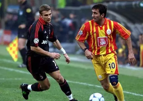 Hagi, balet în iarbă la amicalul Galatasaray-Barcelona. SUPER SCHEMA CERE ZECI DE RELUĂRI | VIDEO DE PUS LA COLECŢIE