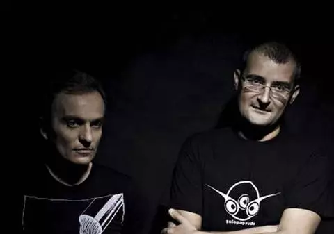 DRAMĂ ÎNGROZITOARE PE SCENĂ! Liderul de la Şuie Paparude SE AFLĂ ÎN COMĂ. ARTISTUL A FOST SECERAT DE INFARCT PE SCENĂ