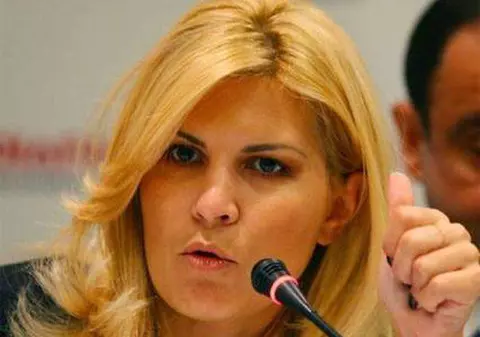 Elena Udrea: „USL se va rupe”! Vezi ce crede că se va întâmpla cu Crin Antonescu