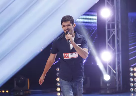 X FACTOR. Încã un poliţist printre concurenţii X Factor. Cheloo: “Omul a venit aici sã îşi susţinã reputaţia, a zis decât poliţist, mai bine lãutar”