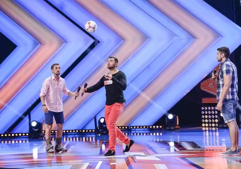 X FACTOR. Dani Oţil, la un pas să rănească juriul “X Factor”