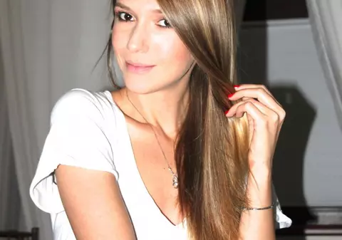 INTERNETUL IA FOC! ADELA POPESCU, ABIA IEŞITĂ DE LA DUŞ! 