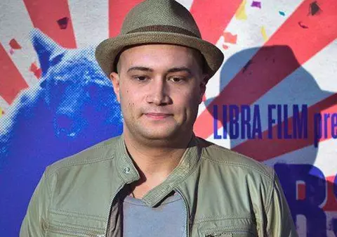 ANTENA L-A DAT AFARĂ, EL RĂSPUNDE GENIAL! Bendeac dedică un filmuleţ cu titlul "Mulţumesc pentru cadou" |VIDEO CU REACŢIA ISTORICĂ A ACTORULUI