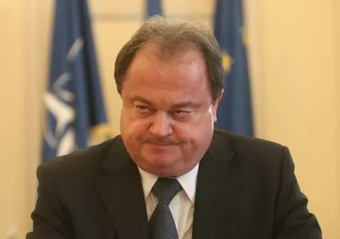 REPLICA DE ZILE MARI a lui Blaga după ce a aflat despre întâlnirea lui Traian Băsescu cu Udrea şi Boc