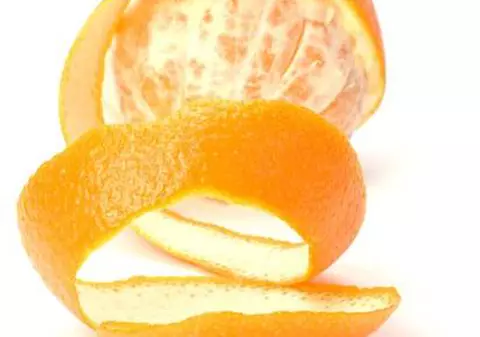 Metode de a scăpa de mirosul de ţigară din locuinţa sau maşina ta