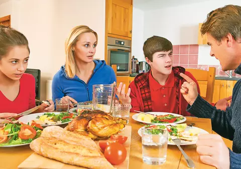 HOROSCOP | Capricornii sunt aspri cu familia