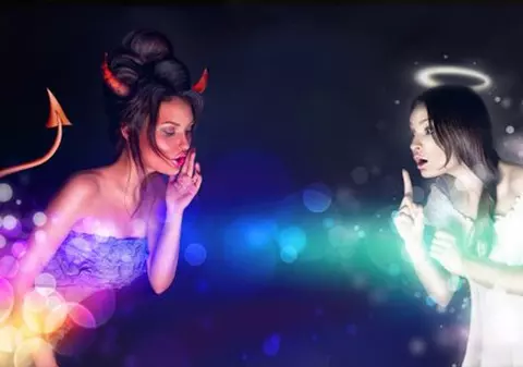 Horoscop: Fată rea sau cuminte? Vezi cum te vrea în funcţie de zodia lui!