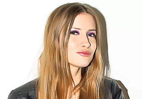 SAR SCÂNTEI! IULIA ALBU A AŞTEPTAT-O ÎN CULISE PE TEO SĂ O TRAGĂ LA RĂSPUNDERE! 