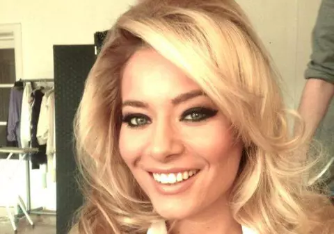 Laura Cosoi, CU SFÂRCURILE LA VEDERE, în public! Uite cum s-a îmbrăcat | FOTO ÎN ARTICOL