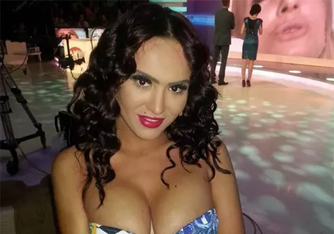 Cineva a păpat cam mult… Margherita din Clejani ÎŞI ARATĂ COLĂCEII ÎN TOATĂ SPLENDOAREA LOR. Foto explicit