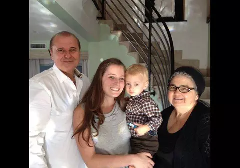 Fotografia care i-a dat gata pe prietenii virtuali! Uite ce familie frumoasa are milionarul Nick Radoi!