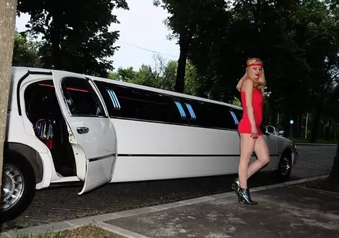 Şi-a făcut propria piesă după care dansează