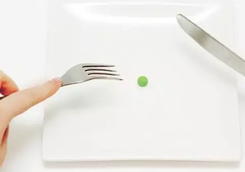 Anorexia - care sunt simptomele şi cum recunoşti o anorexică