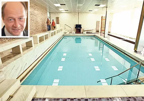 Băse, unde mai înoţi? Ponta a anunţat că va bate palma pentru închirierea vilei unde preşedintele face sport