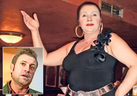 Cornelia Catanga nu se mărită dacă nu o năşeşte Bote!