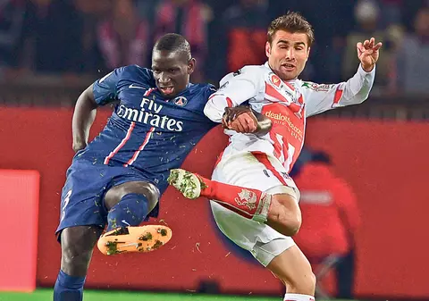 Adrian Mutu va juca la Petrolul pentru că formaţia franceză nu-şi mai permitea să-i plătească salariul!