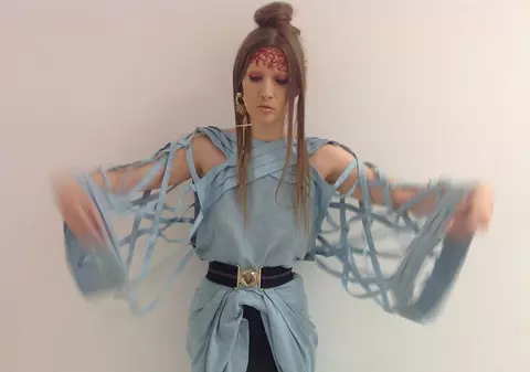 A CĂPĂTAT VULPEA RANĂ? Iulia Albu, CU PICIORUL BANDAJAT de dragul modei! FOTO