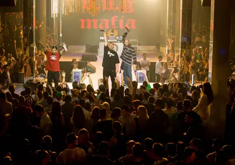 Băieții de la B.U.G. Mafia și-au sărbătorit ziua alături de sute de oameni | FOTO