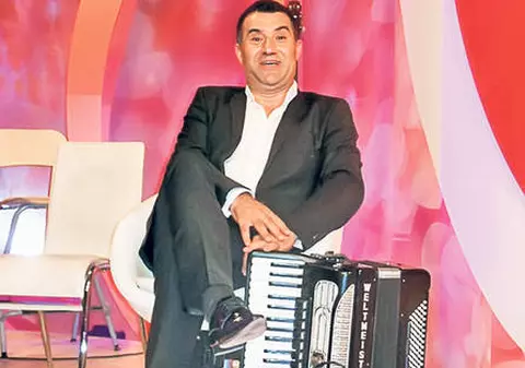 Ioniţă de la Clejani ARUNCĂ BOMBA! Taraful său pregăteşte un musical pe Broadway
