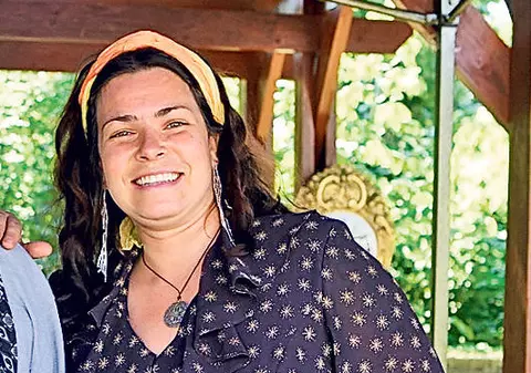 O VEDETĂ DE LA NOI A DEVENIT DIN NOU MAMĂ. Ce artistă A NĂSCUT AZI DIMINEAŢĂ o fetiţă