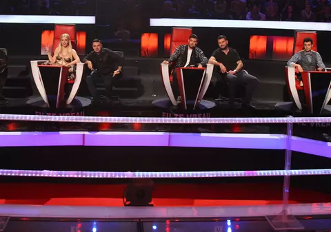 VIN ÎNTĂRIRI LA "Vocea României". REGULI noi pentru CONCURENŢI şi NUME noi LA PUPITRU