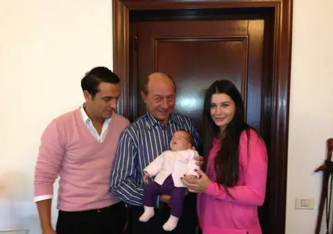 AM AFLAT CU CINE ȘI-A PETRECUT BĂSESCU ZIUA DE NAȘTERE. FOTO SENZAȚIONAL!