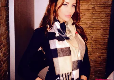 BIANCA DRĂGUŞANU SE RUPE ÎN FIGURI ÎN ITALIA! UITE PE CE SCUMPETURI A PUS OCHII!