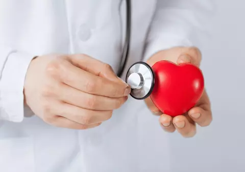 Bolile cardiovasculare, motivul deceselor în rândul bărbaţilor din România