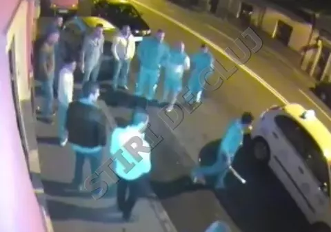 MĂCEL ÎN CENTRUL CLUJULUI. Recuzita, CUŢITE şi SĂBII