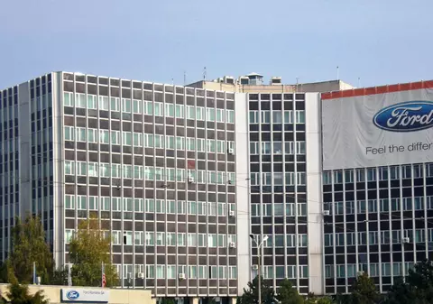 Protest spontan al angajaților Ford Craiova, nemulțumiți de negocierile din contractul colectiv de muncă