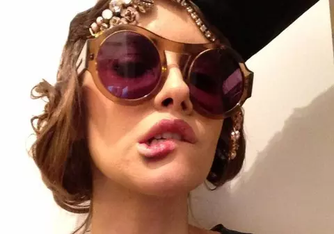 Iulia Albu,CONTESTATĂ PUTERNIC de un coleg de breaslă: "NEBUNA ASTA CONTINUĂ SĂ MĂ SCOATĂ DIN MINŢI"