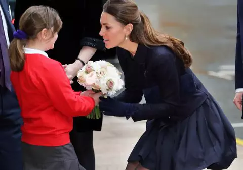 Cât e de slabă Kate Middleton!