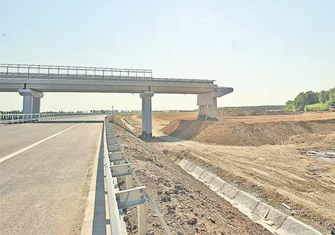 Pasaj suprateran peste intersecţia Calea Dorobanţi cu Şos. Ştefan cel Mare