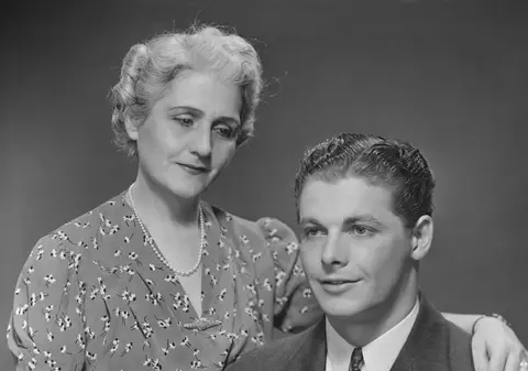 S-a demonstrat ştiinţific! Mama este modelul după care se ghidează un bărbat pentru alegerea nevestei 