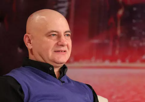 DEZVĂLUIRI INEDITE! Mircea N. Stoian, OBLIGAT DE BOALĂ SĂ SE TUNDĂ ZERO! Vezi DE CE SUFERĂ!