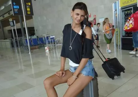 Ramona Gabor SE LĂFĂIE ÎN LUX. Uite CUM O RĂSFAŢĂ ARABUL | FOTO