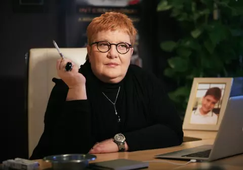 Uite ce vedete vor preda la şcoala ”mamei telenovelelor româneşti”!