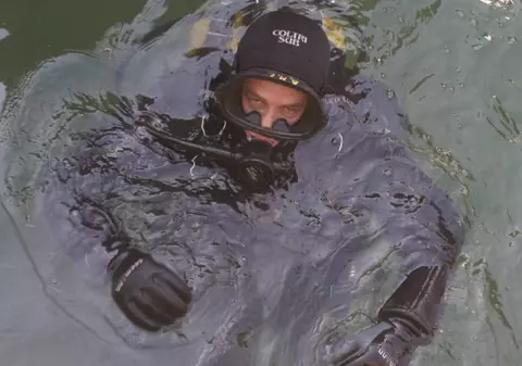 Descoperire şocantă în Lacul Morii din Bucureşti